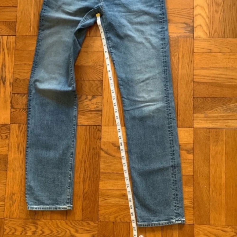 J.Crew Jeans Style 770 Size 30x32 - Picture 8 of 11